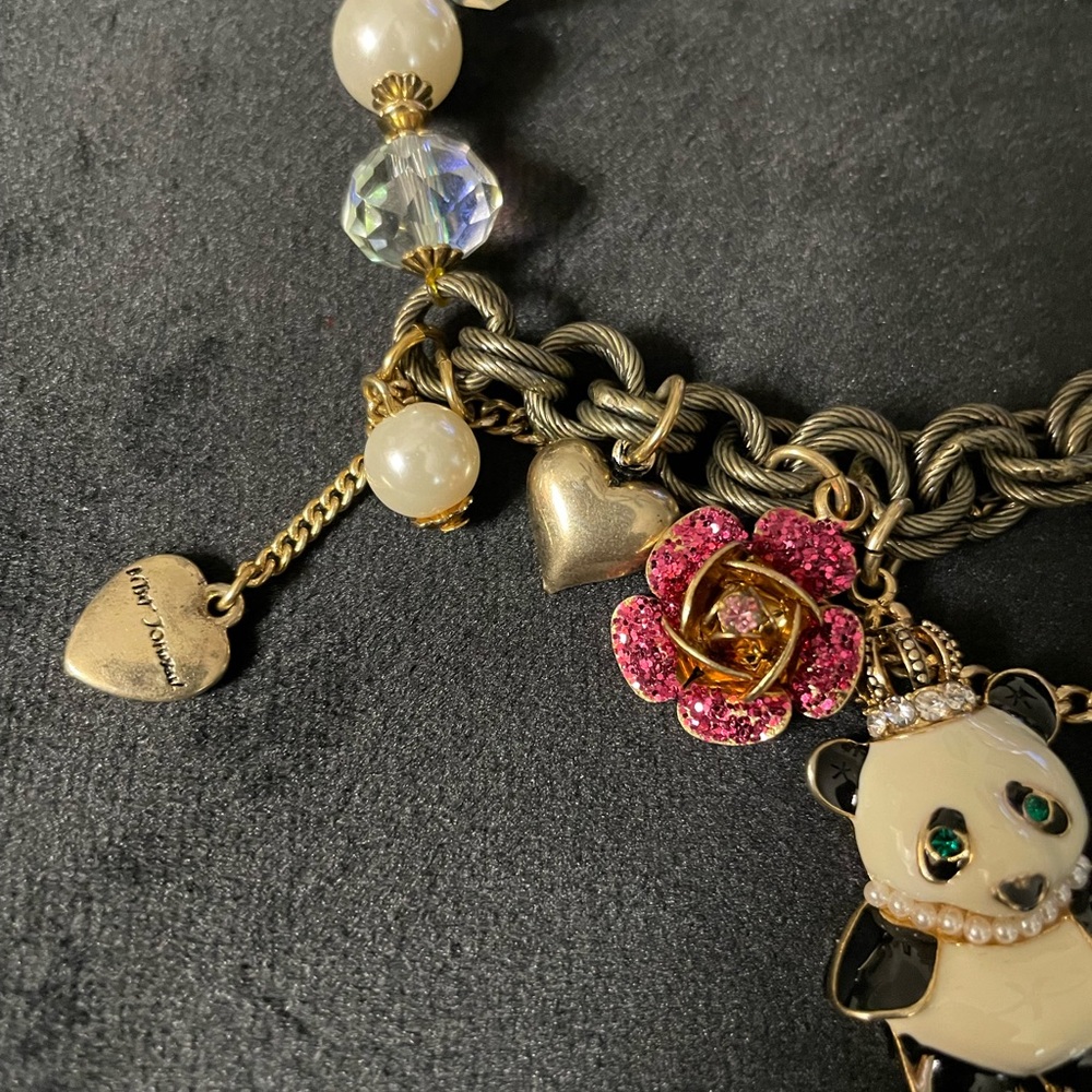Betsy Johnson Panda bracelet - Picture 5 of 9